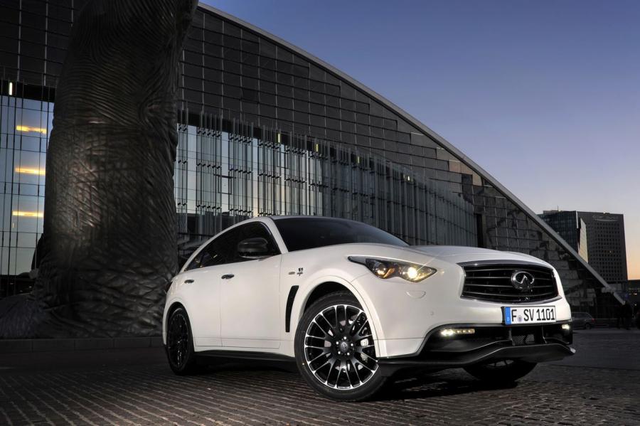  Infiniti FX50 S Sebastian Vettel Edition 2011 года  (фото 58 из 74)
